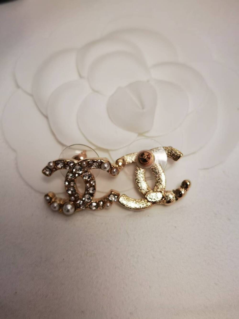 Chanel Earring - Picture 2 of 4